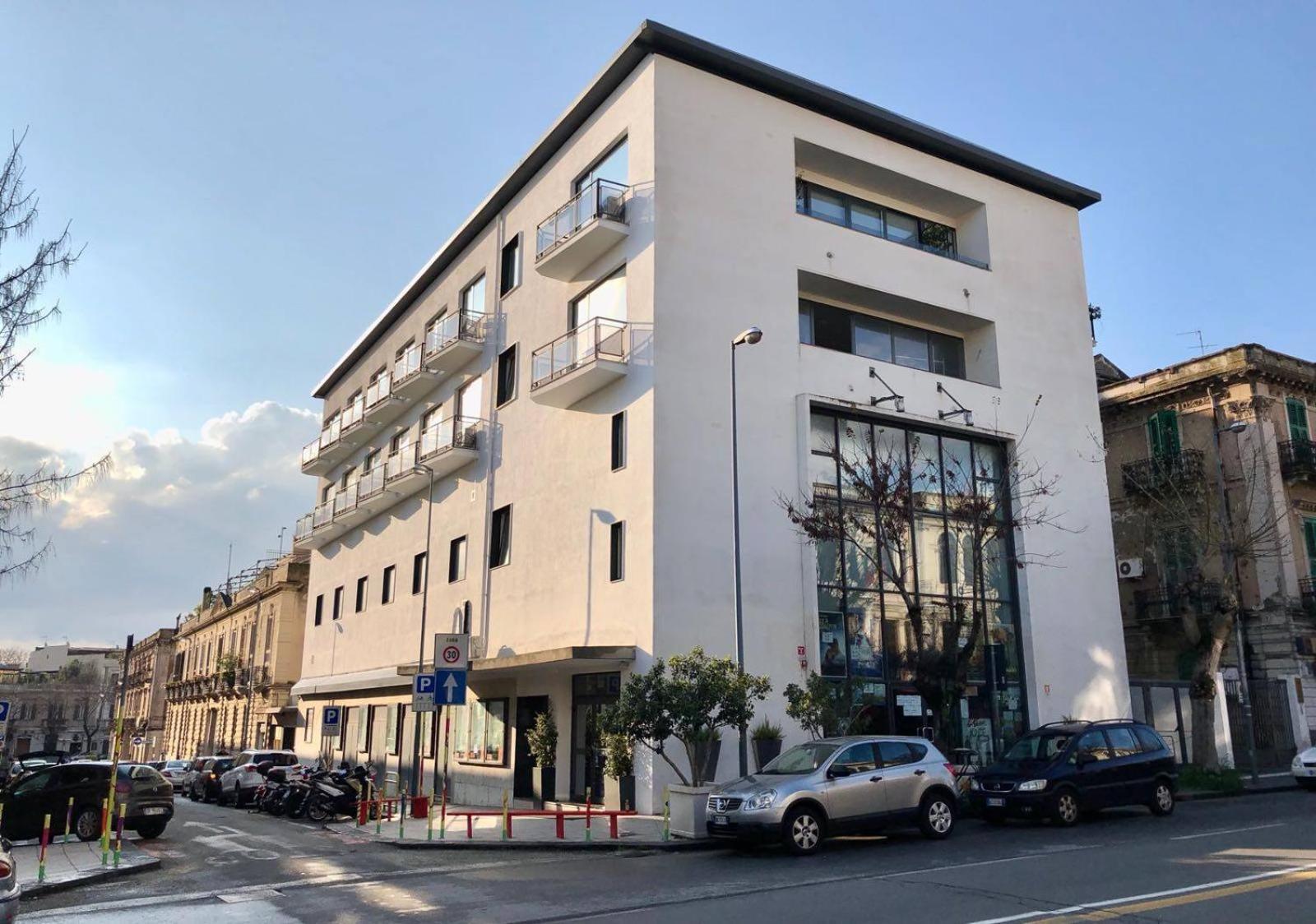 Hotel Cineapollo - Ogni Camera Un Film! Mesyna Zewnętrze zdjęcie