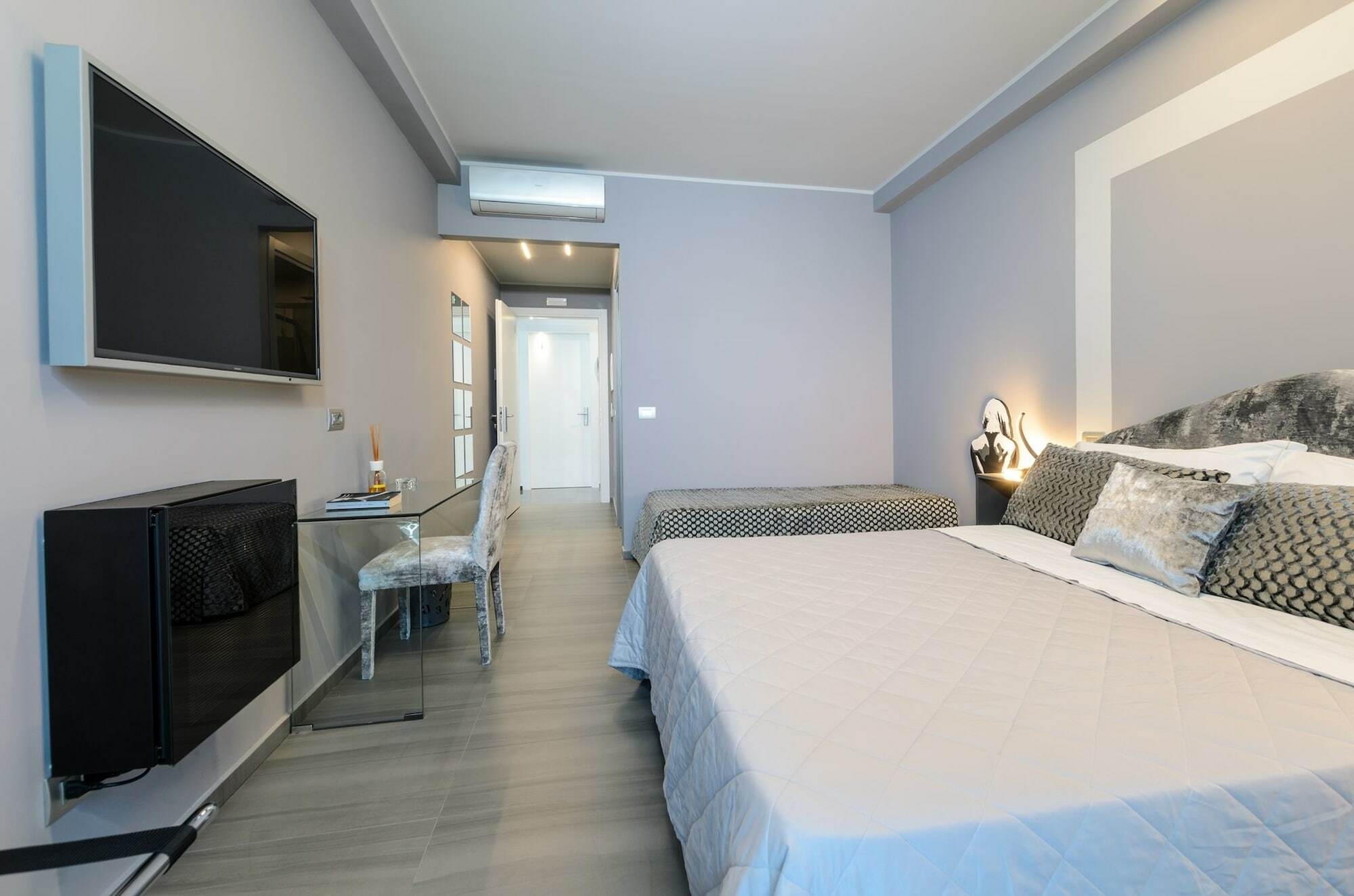Hotel Cineapollo - Ogni Camera Un Film! Mesyna Zewnętrze zdjęcie