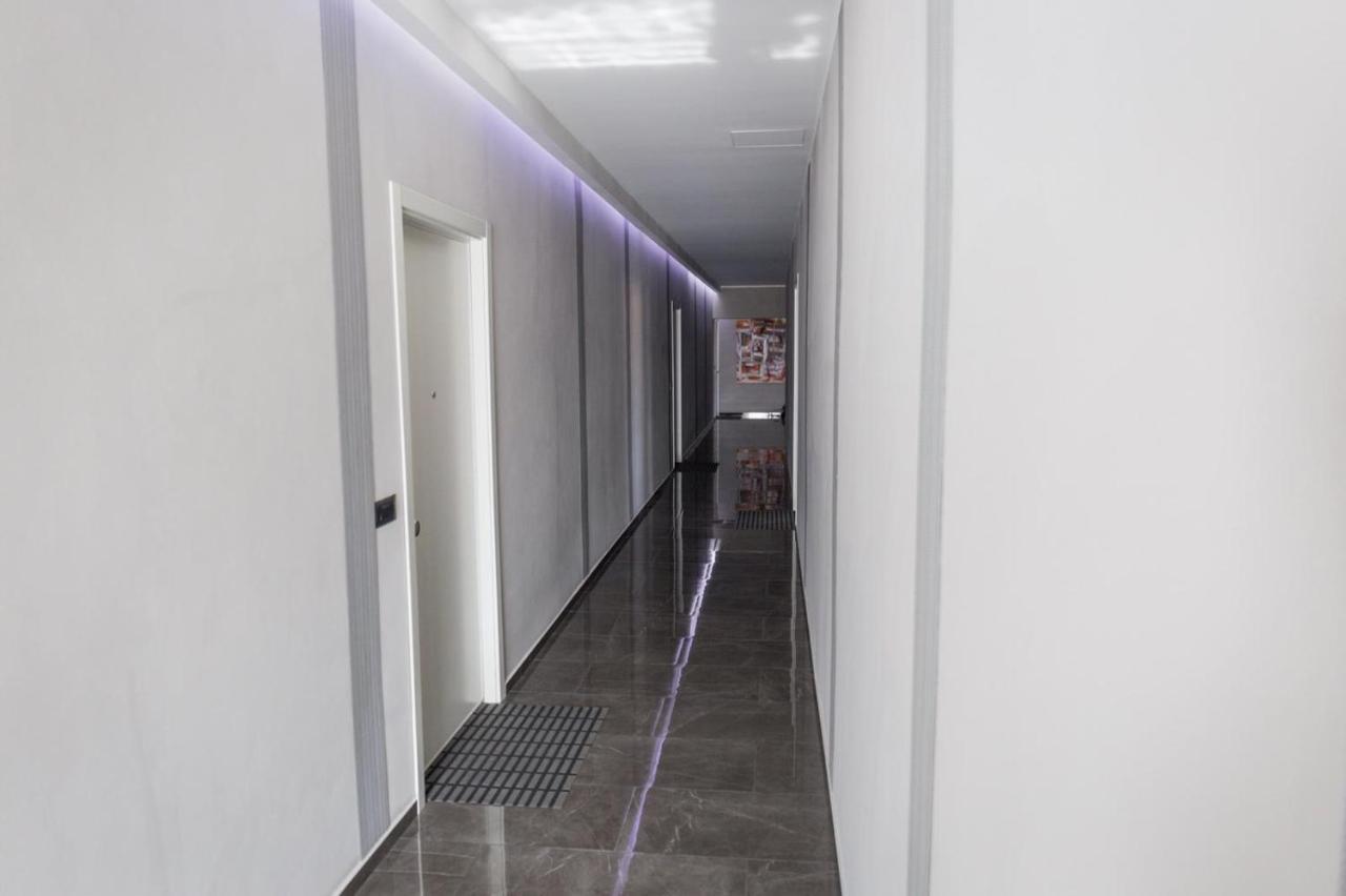 Hotel Cineapollo - Ogni Camera Un Film! Mesyna Zewnętrze zdjęcie